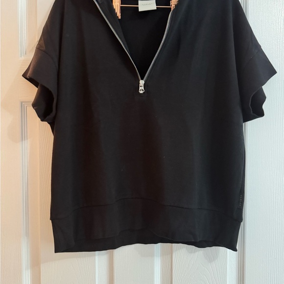 Varley double soft Ritchie short sleeve and Margot low rise short set - Picture 2 of 6